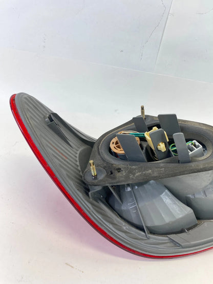2005-2008 TOYOTA COROLLA SEDAN RR RIGHT SIDE OUTER TAILLIGHT TAIL LIGHT LAMP OEM