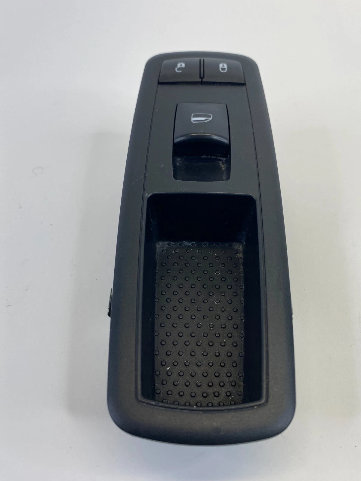 2009-2011 CHRYSLER TOWN & COUNTRY FRONT RIGHT DOOR POWER WINDOW SWITCH 04602544