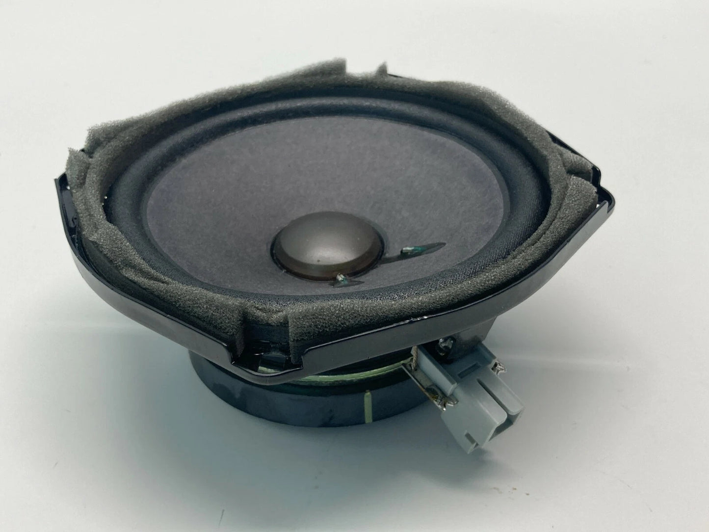 2005-2011 CADILLAC STS 2008-2015 CTS REAR RIGHT BACK SIDE DOOR SPEAKER AUDIO OEM