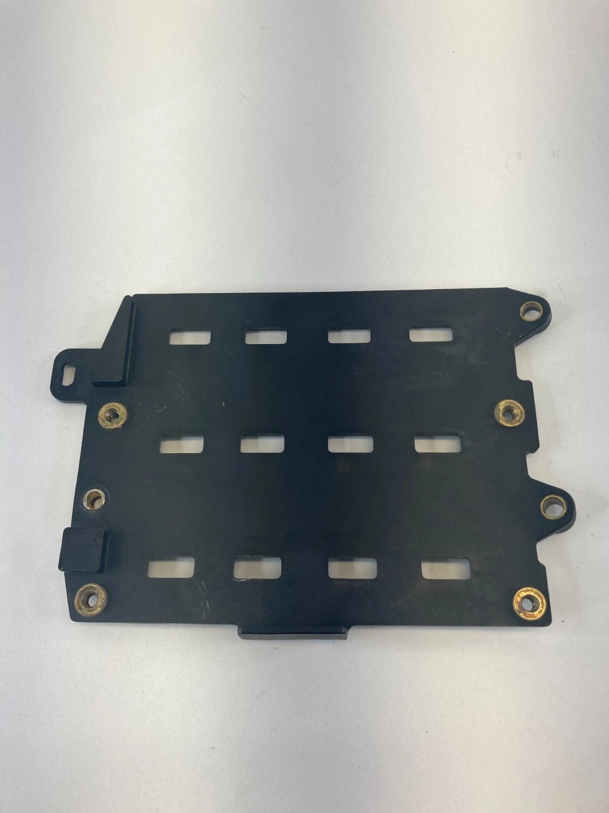 2006-2010 SEDONA 07 08 ENTOURAGE 3.8L ECM ECU MOUNT BRACKET 39150-3C060 OEM