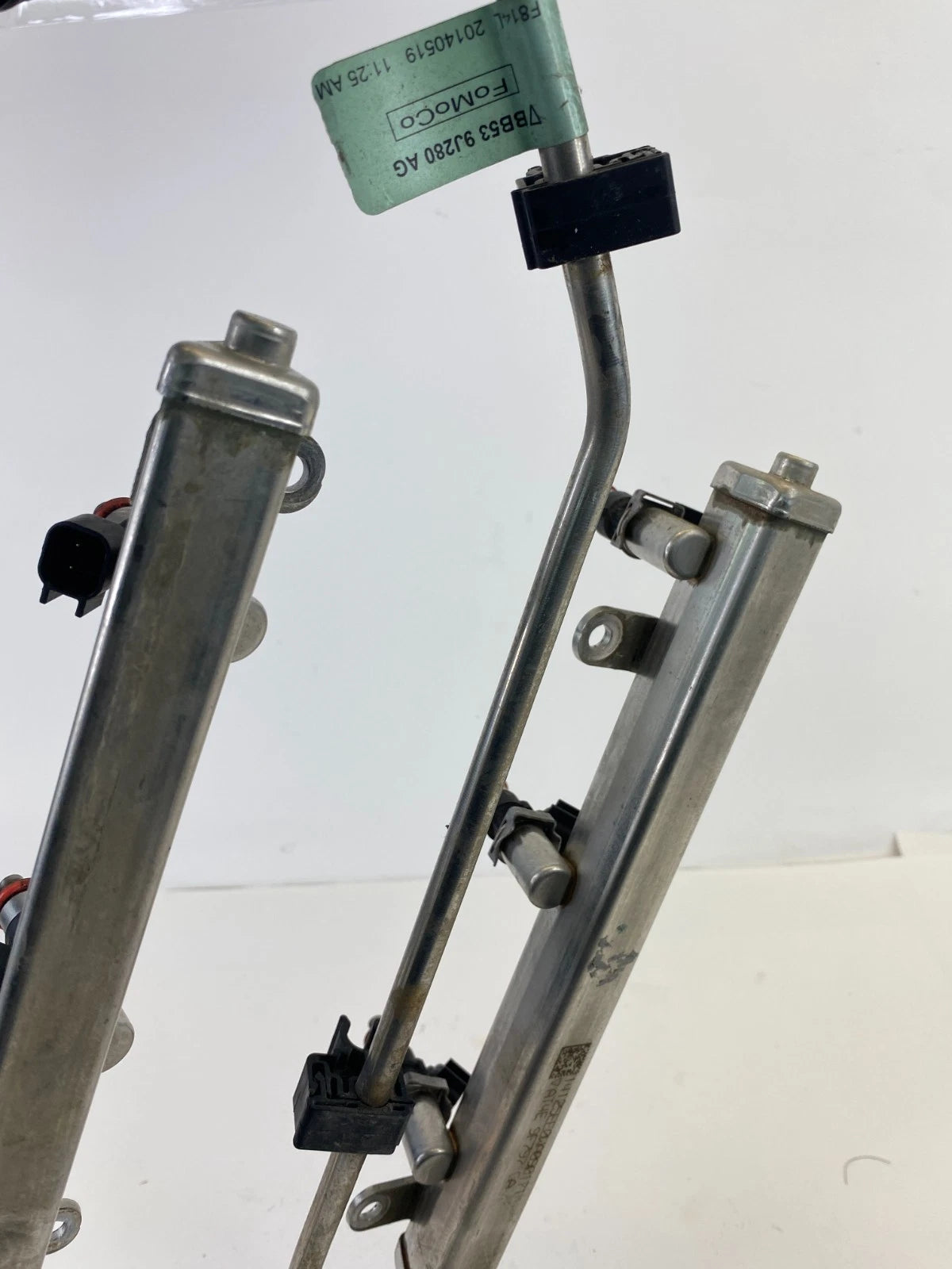 2013-2019 FORD FLEX 3.5L ENGINE FUEL SUPPLY INJECTOR INJECTION RAIL W/ LINE OEM