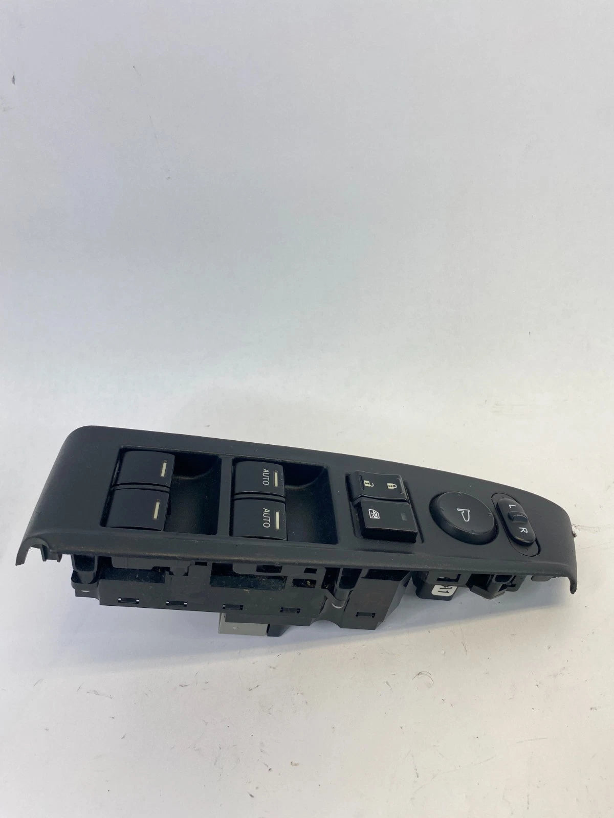 2008-2012 HONDA ACCORD SEDAN FRONT LEFT MASTER WINDOW & LOCK SWITCH W/ BEZEL OEM