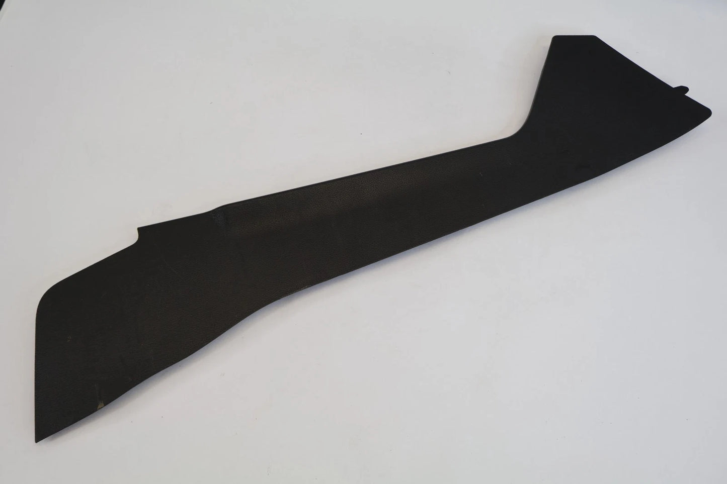 2020 21 FORD EXPLORER CENTER CONSOLE RIGHT SIDE LOWER TRIM COVER LB5BS04608 OEM