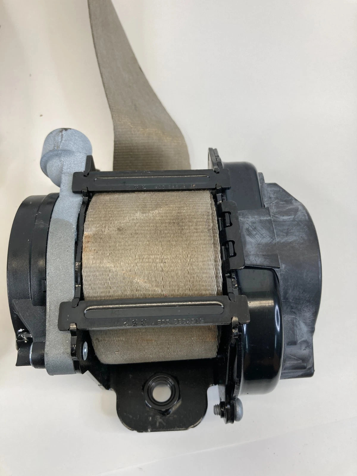 2013-2018 FORD C-MAX FRONT RIGHT PASSENGER SIDE SEAT BELT RETRACTOR 624957300B