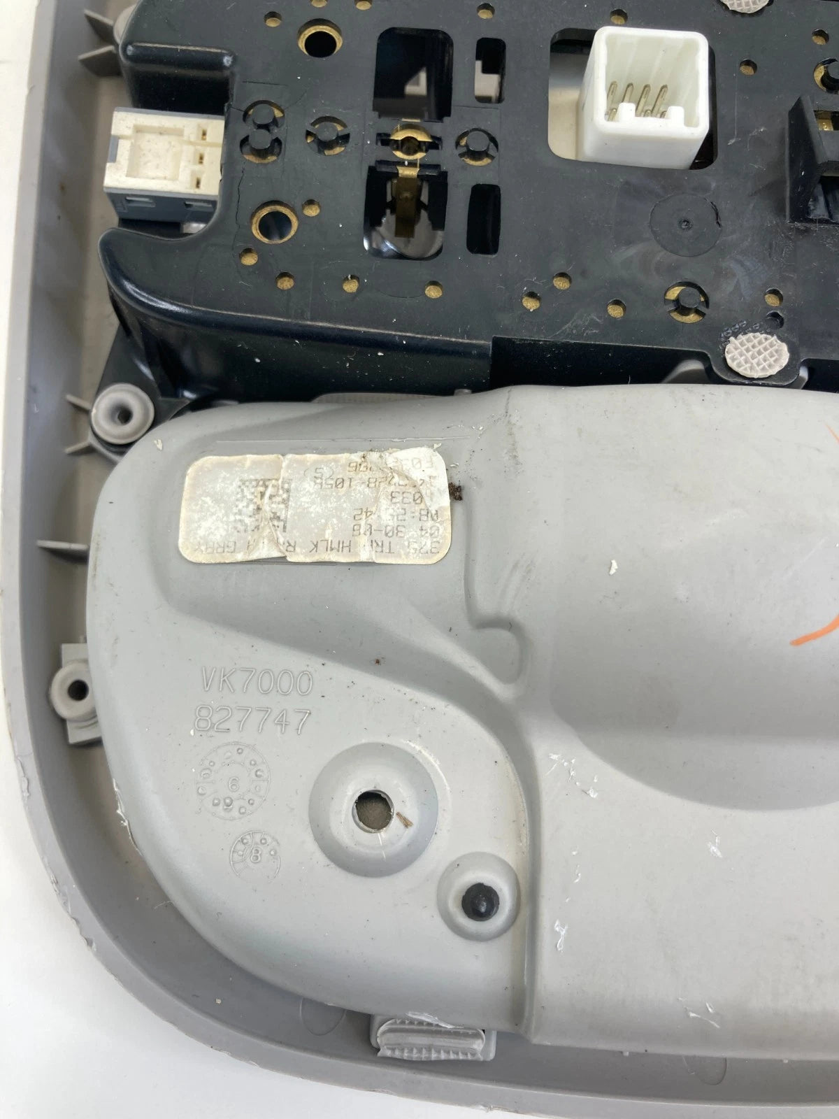 2007-2010 TOYOTA SIENNA OVERHEAD CONSOLE DOME LIGHTS POWER SLIDING DOORS SWITCH