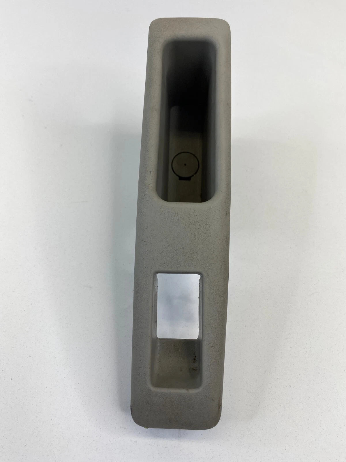 2008-2013 NISSAN ROGUE REAR RIGHT SIDE DOOR WINDOW SWITCH COVER BEZEL 82960JM00A