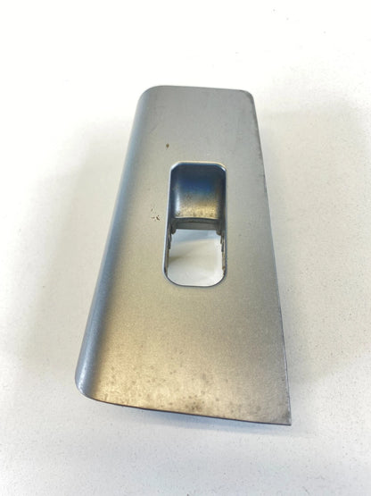 10-12 HYUNDAI SANTA FE REAR RIGHT WINDOW SWITCH COVER BEZEL TRIM 371521-1110