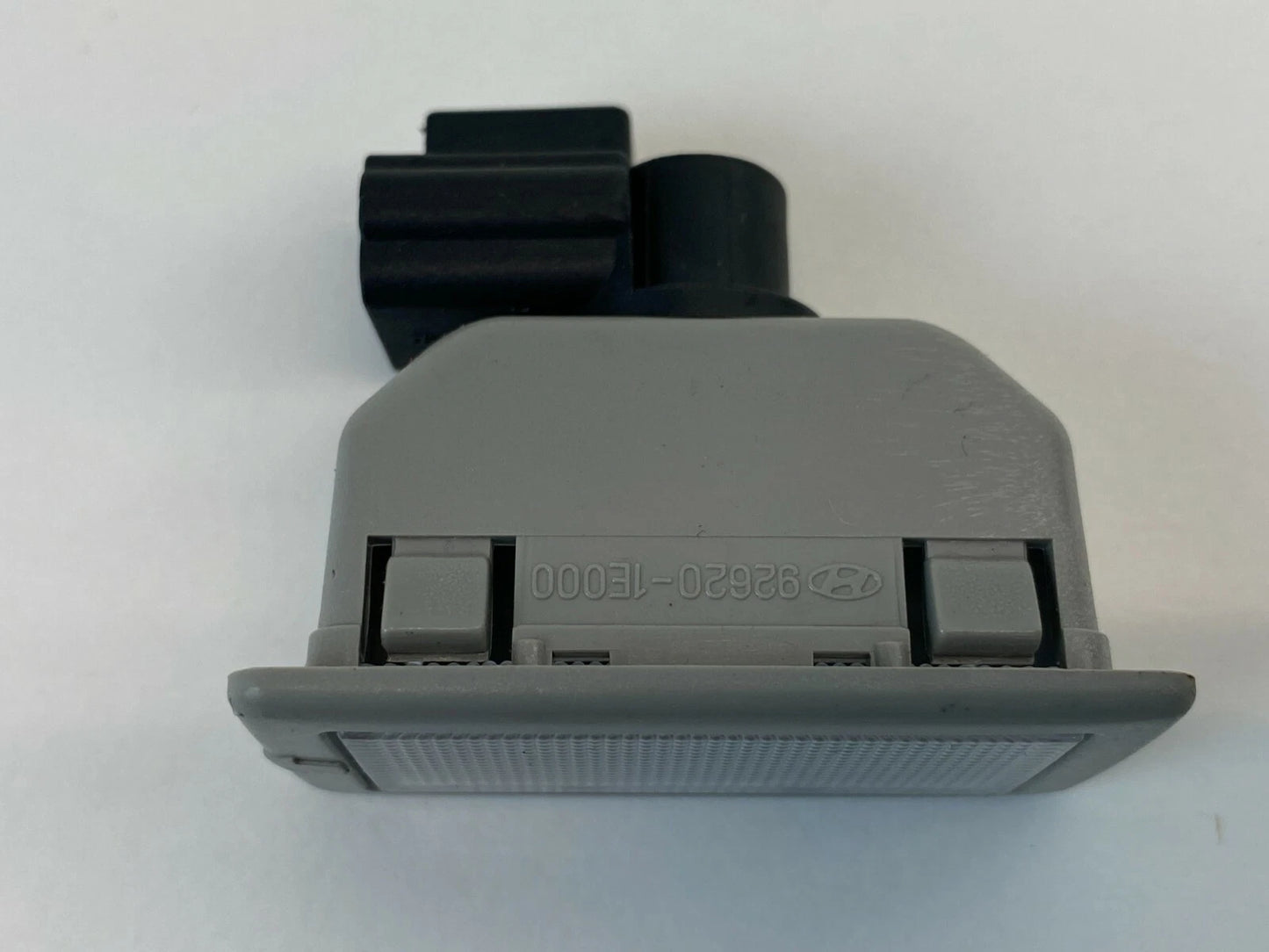 2006-2011 HYUNDAI ACCENT HATCHBACK GLOVE BOX LIGHT LAMP ASSEMBLY 92620-1E000 OEM