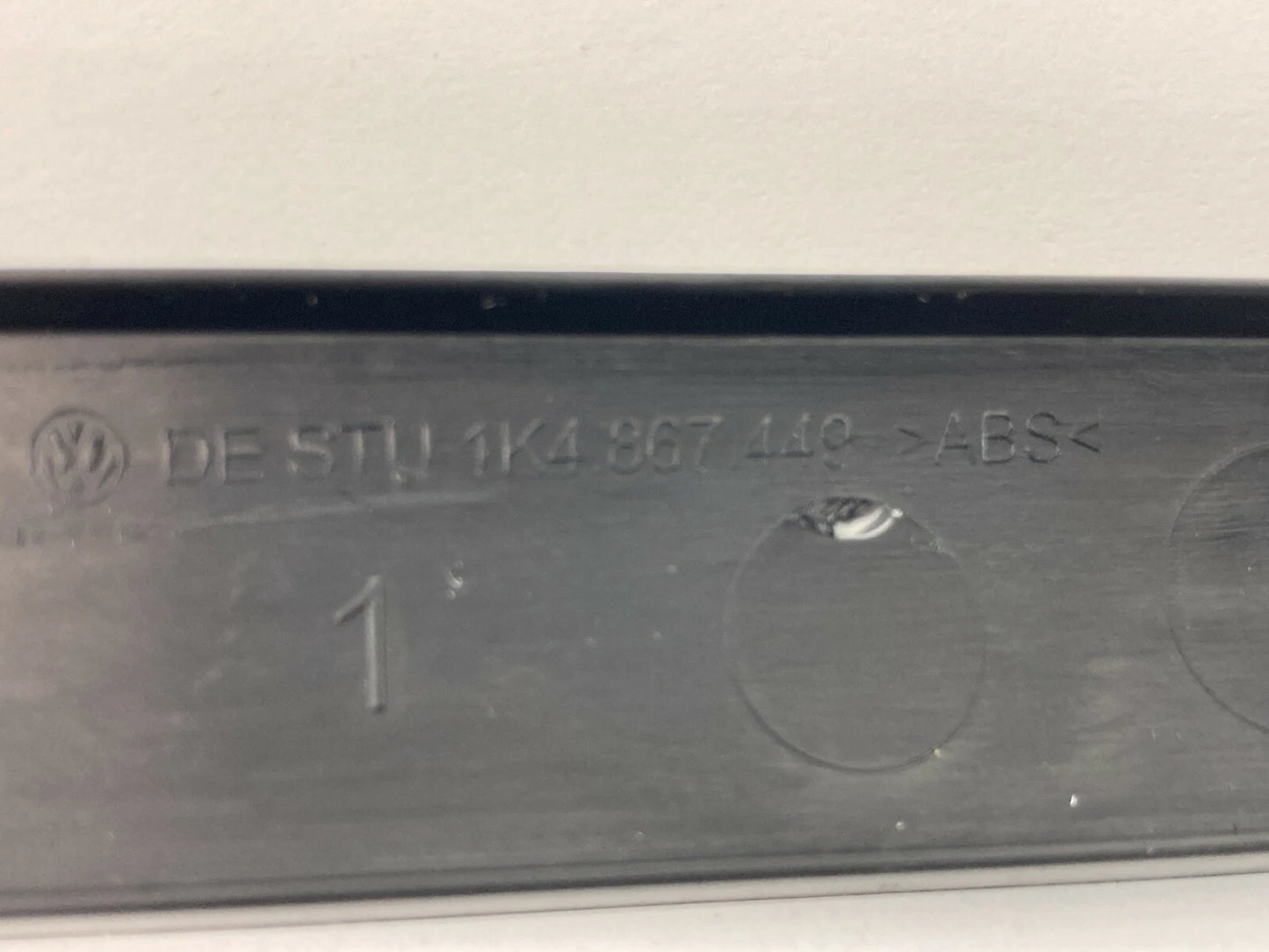 2005-2014 VW VOLKSWAGEN JETTA REAR LEFT DOOR MOLDING BEZEL TRIM 1K4-867-449 OEM