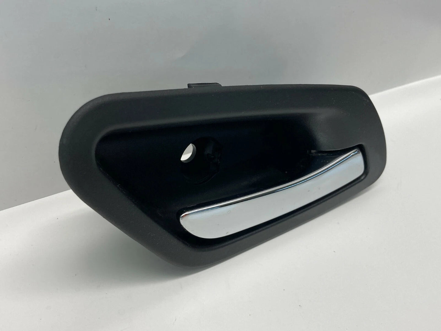 05 06 07 08 09 10 PONTIAC G6 REAR RIGHT SIDE INTERIOR DOOR HANDLE 22731744 OEM