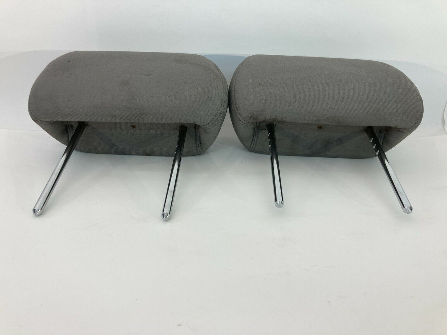 2007-2009 Saturn Aura Rear Seat Headrest Head Rest Left & Right Pair Set OEM