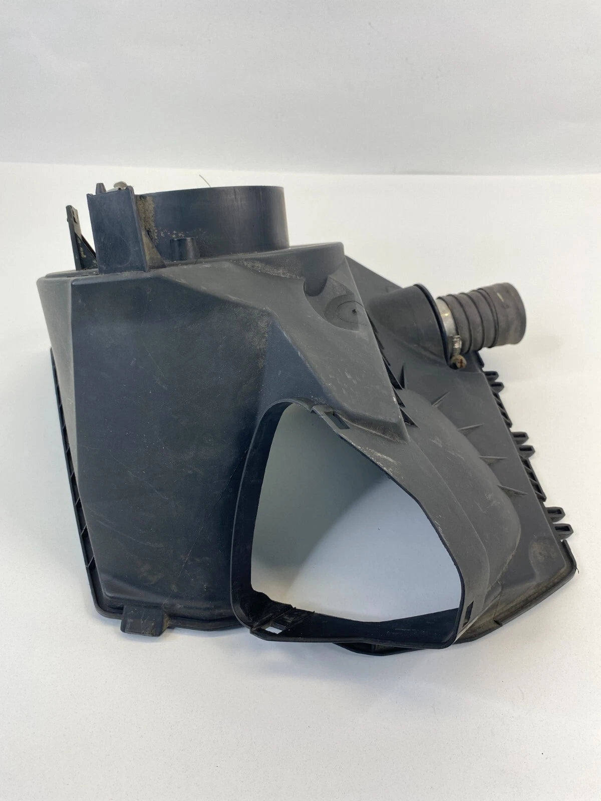 2005-2011 AUDI A6 QUATTRO 4.2L AIR INTAKE CLEANER BOX HOUSING SIDE COVER OEM