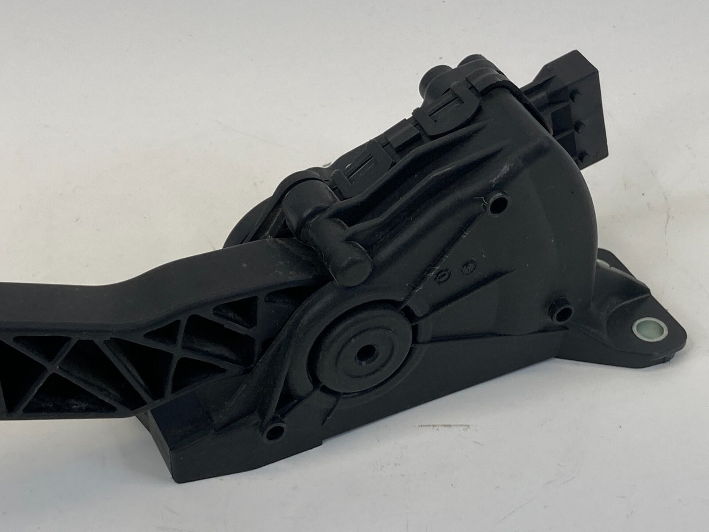 2004-2008 Chevrolet Colorado Accelerator Gas Pedal Sensor 10376526 OEM