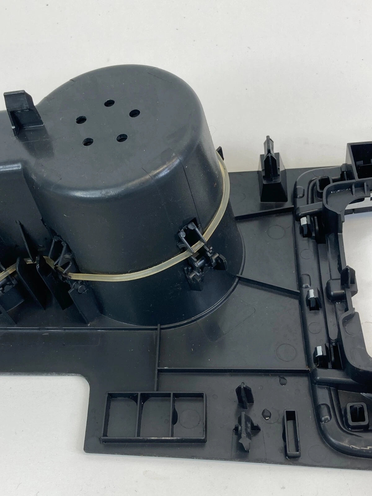 2012-2019 VW VOLKSWAGEN PASSAT CENTER CONSOLE CUP HOLDER TRAY BEZEL TRIM OEM