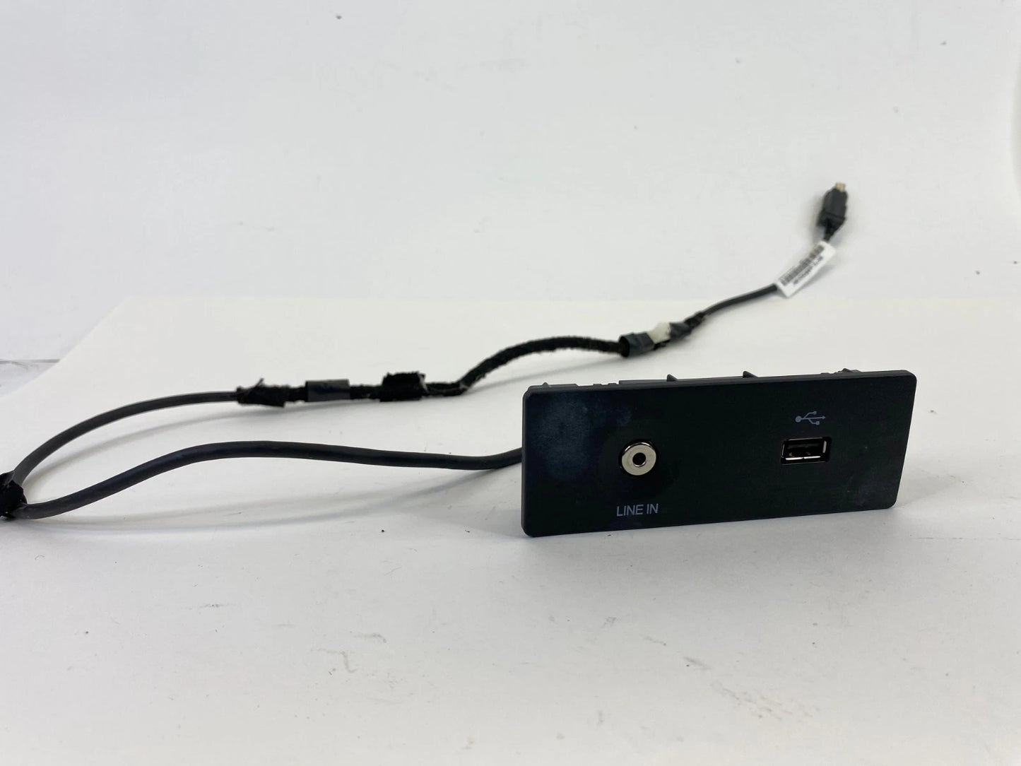 13-16 Ford Fusion Console Audio USB AUX Auxiliary Jack Socket Port DS7T14D202DC