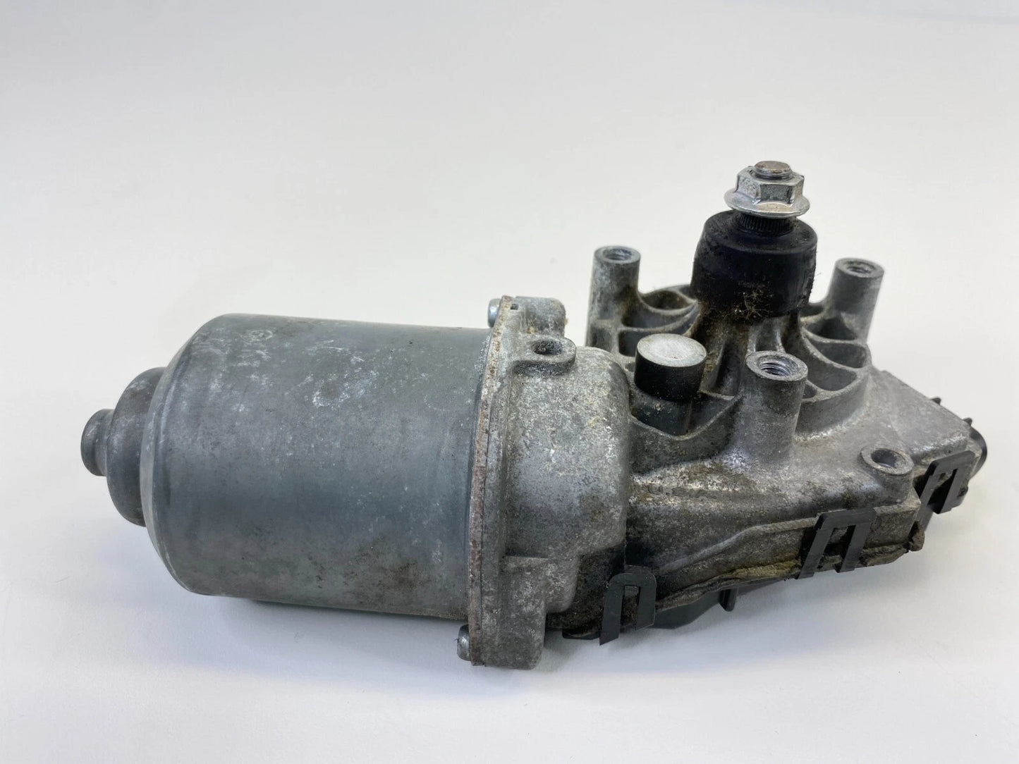 2013-2015 CHEVROLET MALIBU FRONT WINDSHIELD WIPER MOTOR ASSEMBLY OEM 13240560