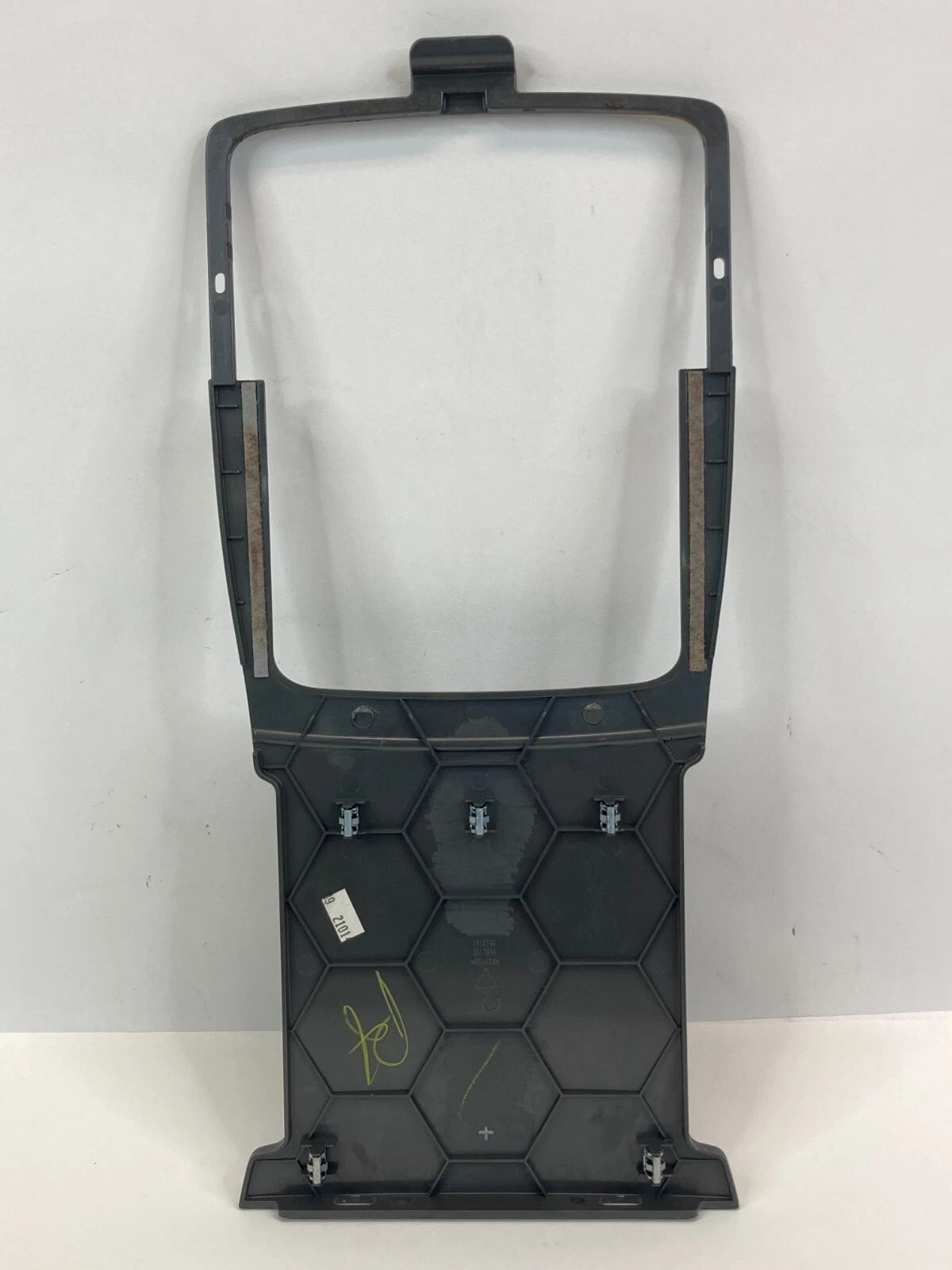 2009-2012 CHEVROLET TRAVERSE FLOOR CENTER CONSOLE UPPER TRIM PLATE 1615742