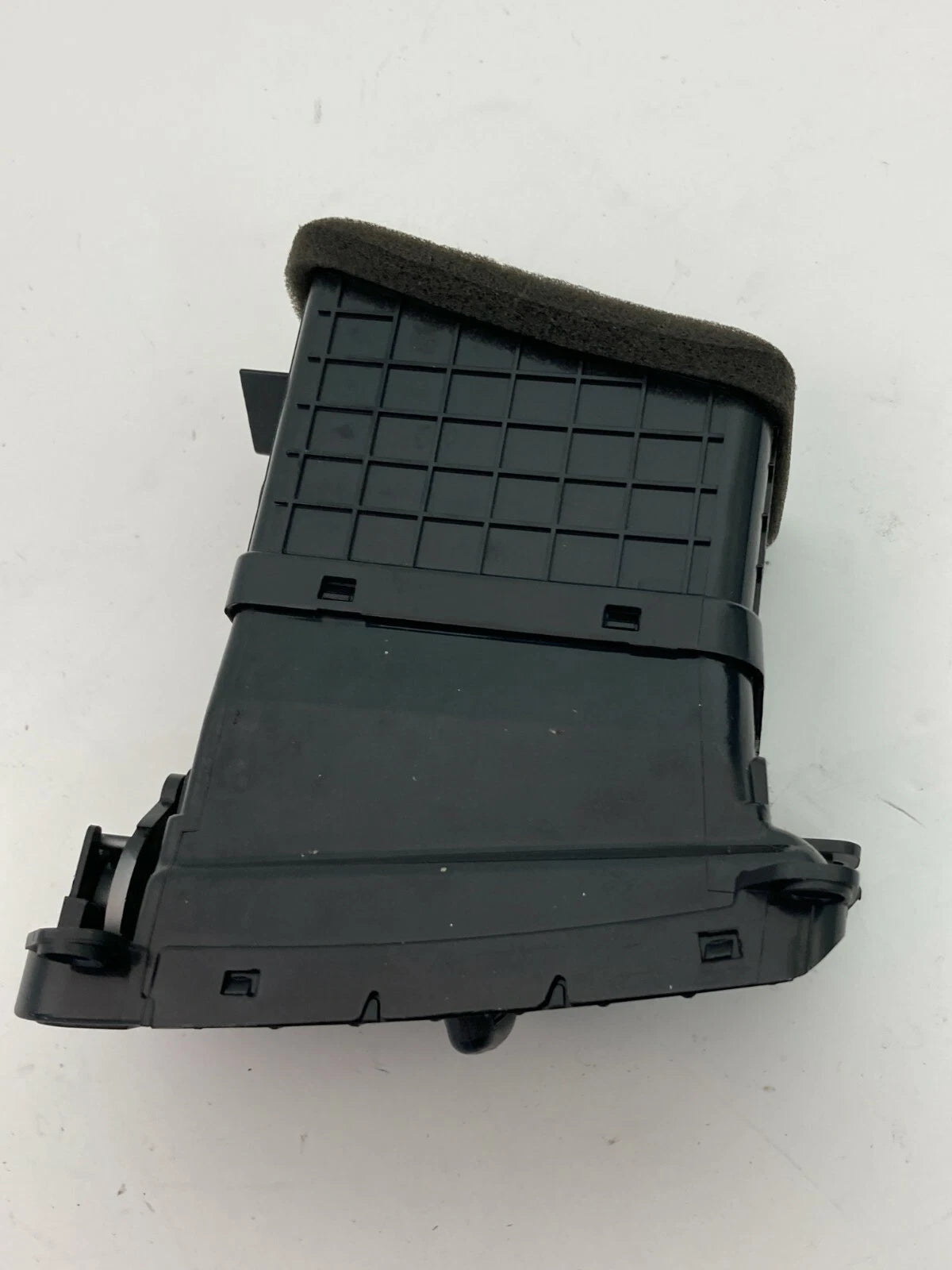 06-08 KIA OPTIMA FRONT CENTER DASH RIGHT RH AC AIR VENT HEATER DUCT 2G974-20000
