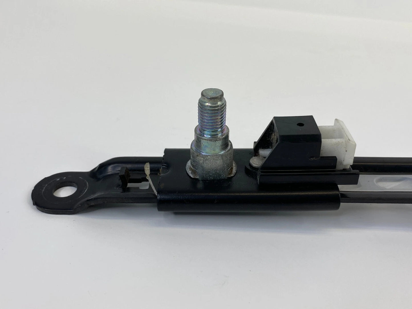 2010-2015 TOYOTA PRIUS FRONT LEFT DRIVER SIDE SEAT BELT HEIGHT ADJUSTER OEM