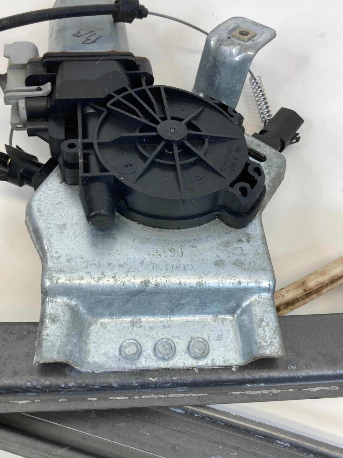 2004-2008 FORD F-150 CREW CAB REAR RIGHT SIDE WINDOW REGULATOR W/ MOTOR OEM