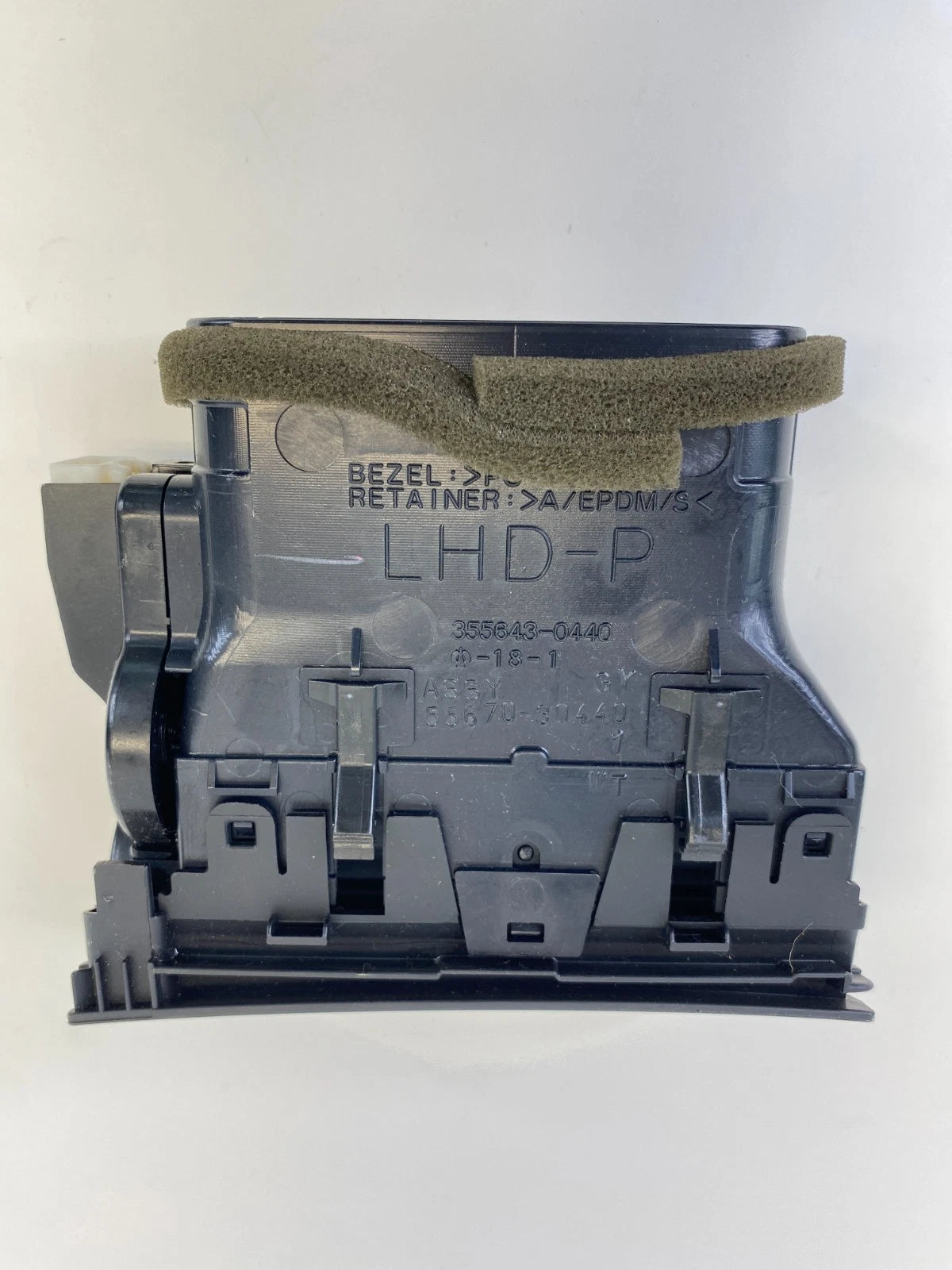 07-11 LEXUS GS350 GS460 DASH FR RIGHT A/C AIR VENT HEATER OUTER GRILL 5567030441