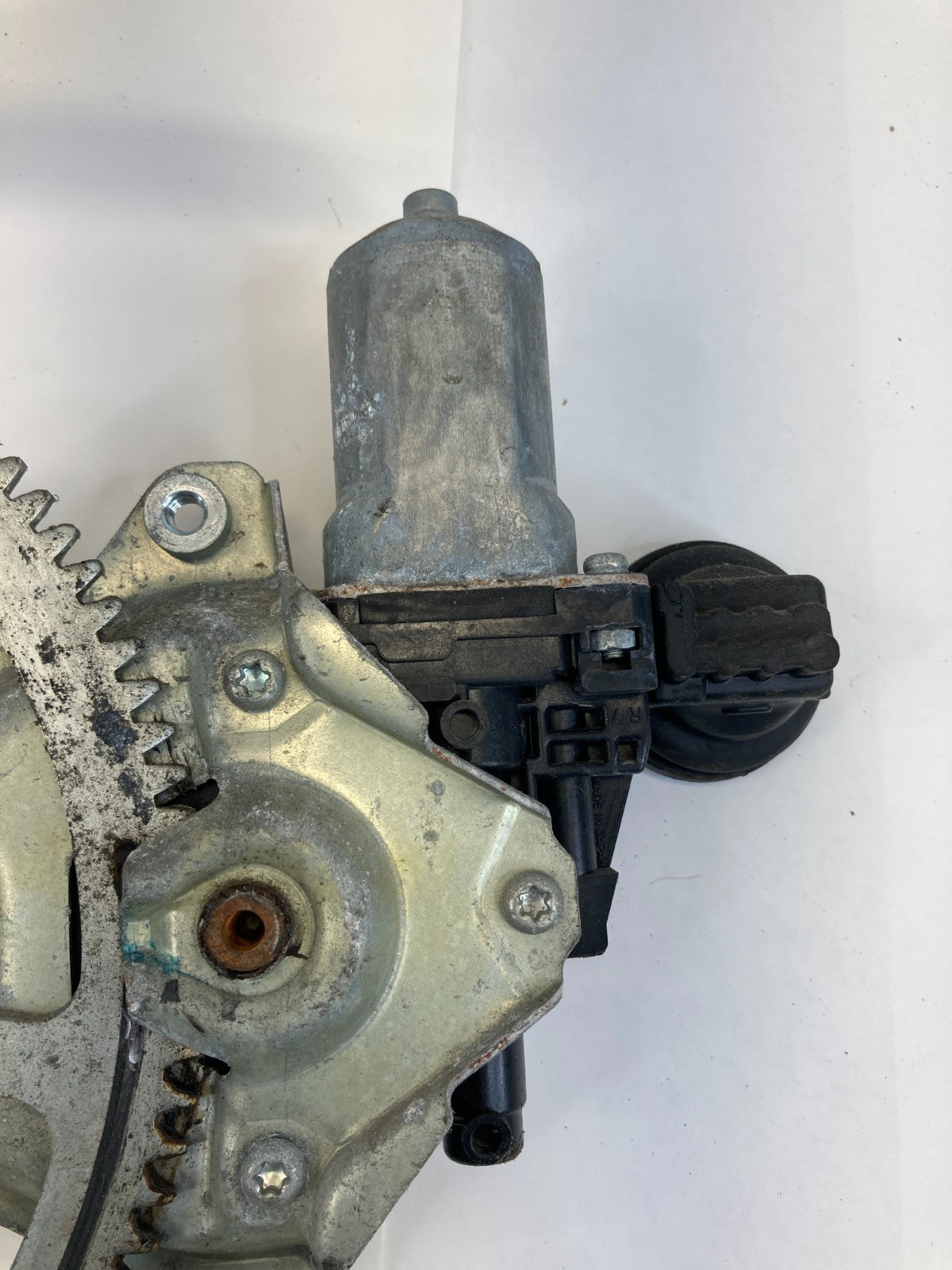 2005-2010 Scion tC Front Right Passenger Power Window Motor Regulator 8571058010