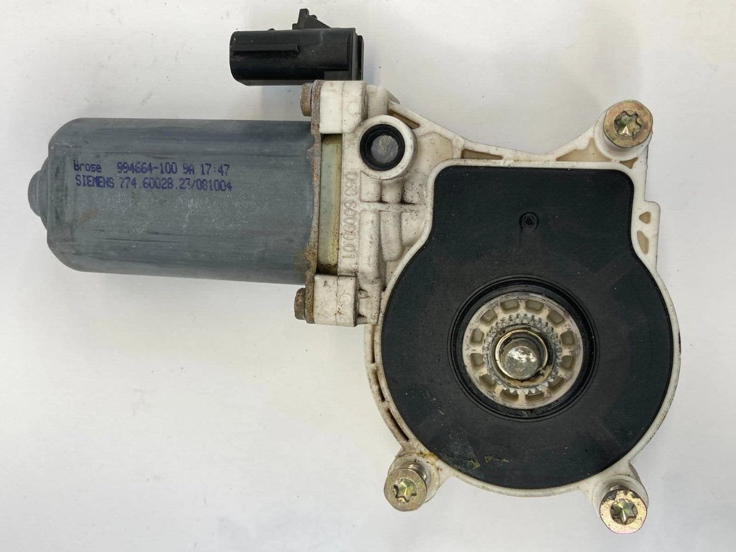 2005-2008 DODGE MAGNUM FRONT LEFT SIDE DOOR POWER WINDOW MOTOR 994664-100 OEM