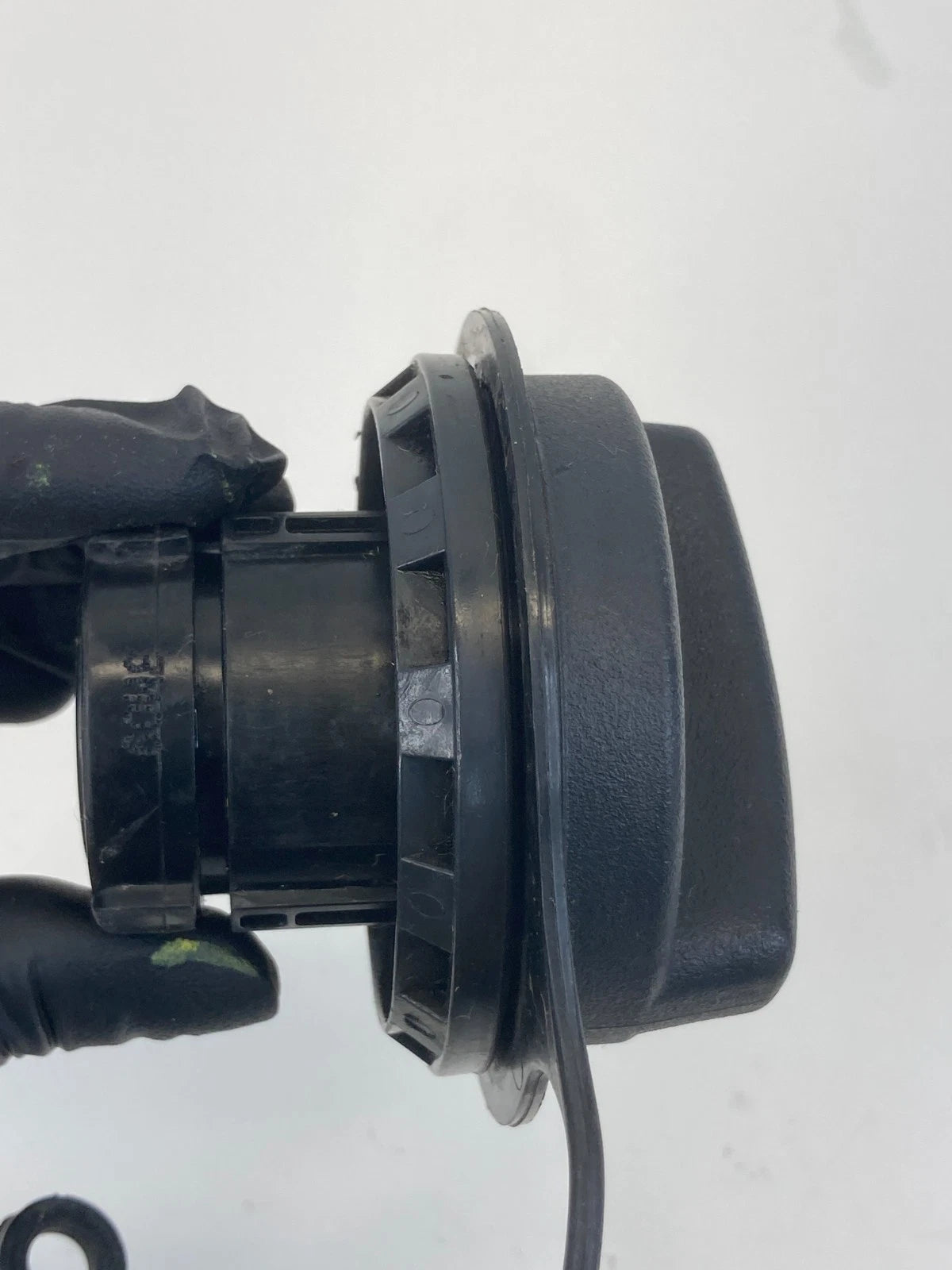 2002-2010 FORD EXPLORER MERCURY MOUNTAINEER GAS FUEL TANK FILLER CAP OEM