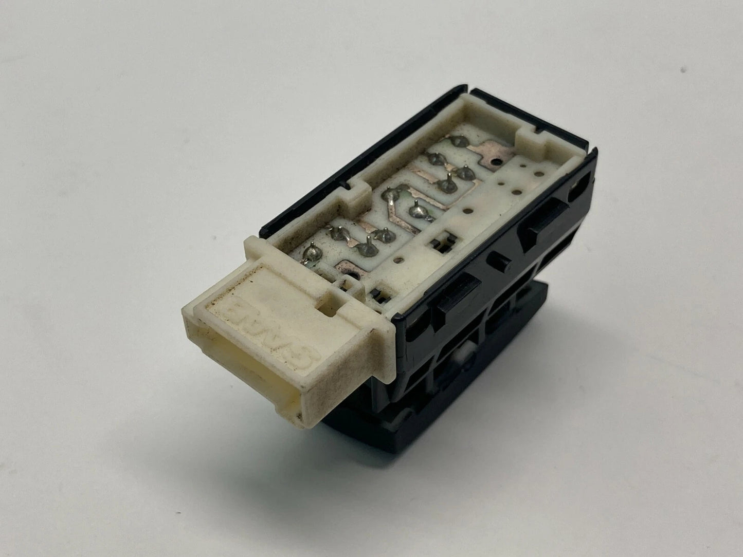 2003-2011 SAAB 9-3 FRONT RIGHT PASSENGER SIDE DOOR LOCK SWITCH BUTTON 12791171