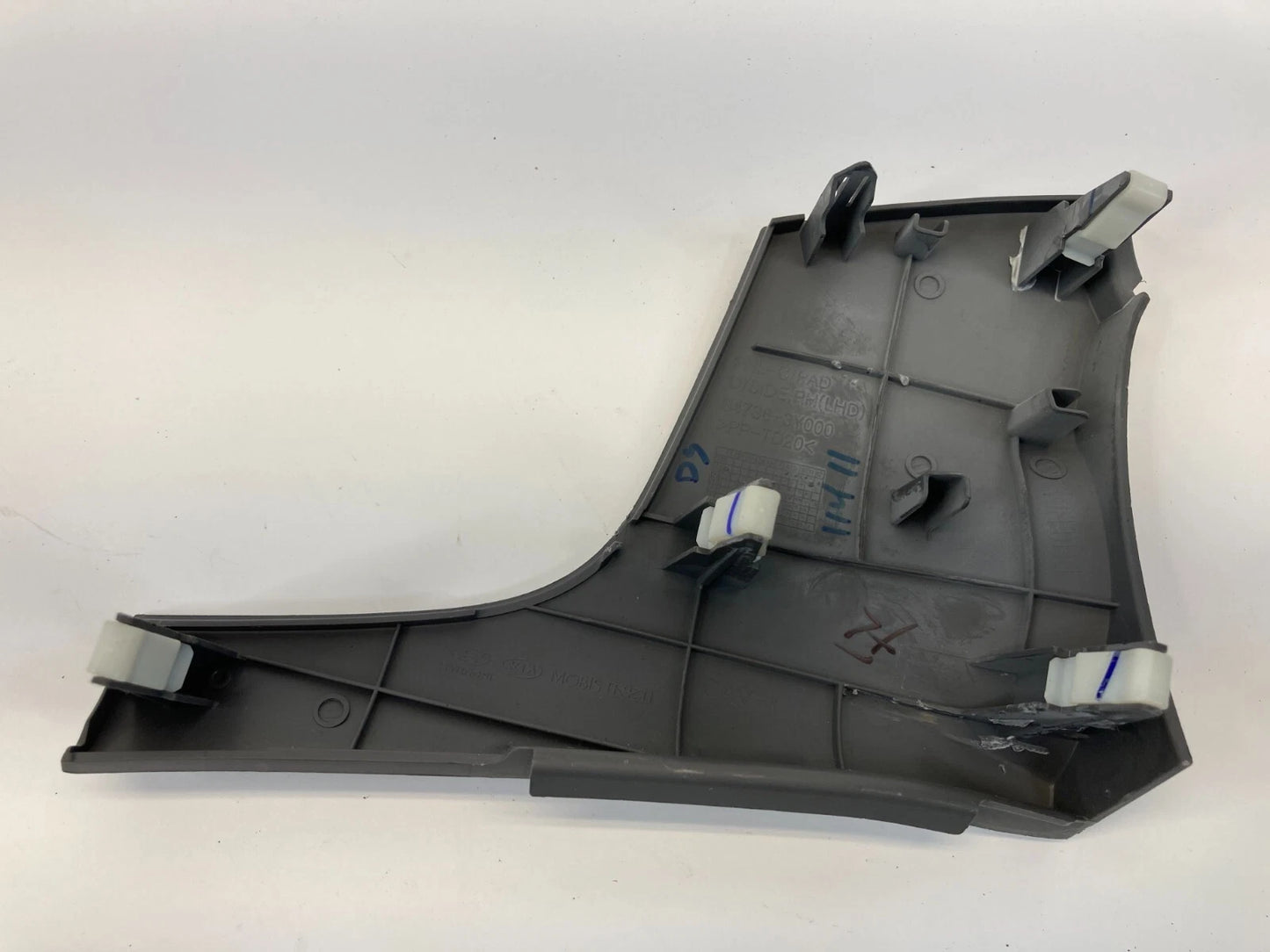 2011-2013 HYUNDAI ELANTRA CENTER DASH LEFT DRIVER SIDE MOLDING PANEL TRIM BEZEL