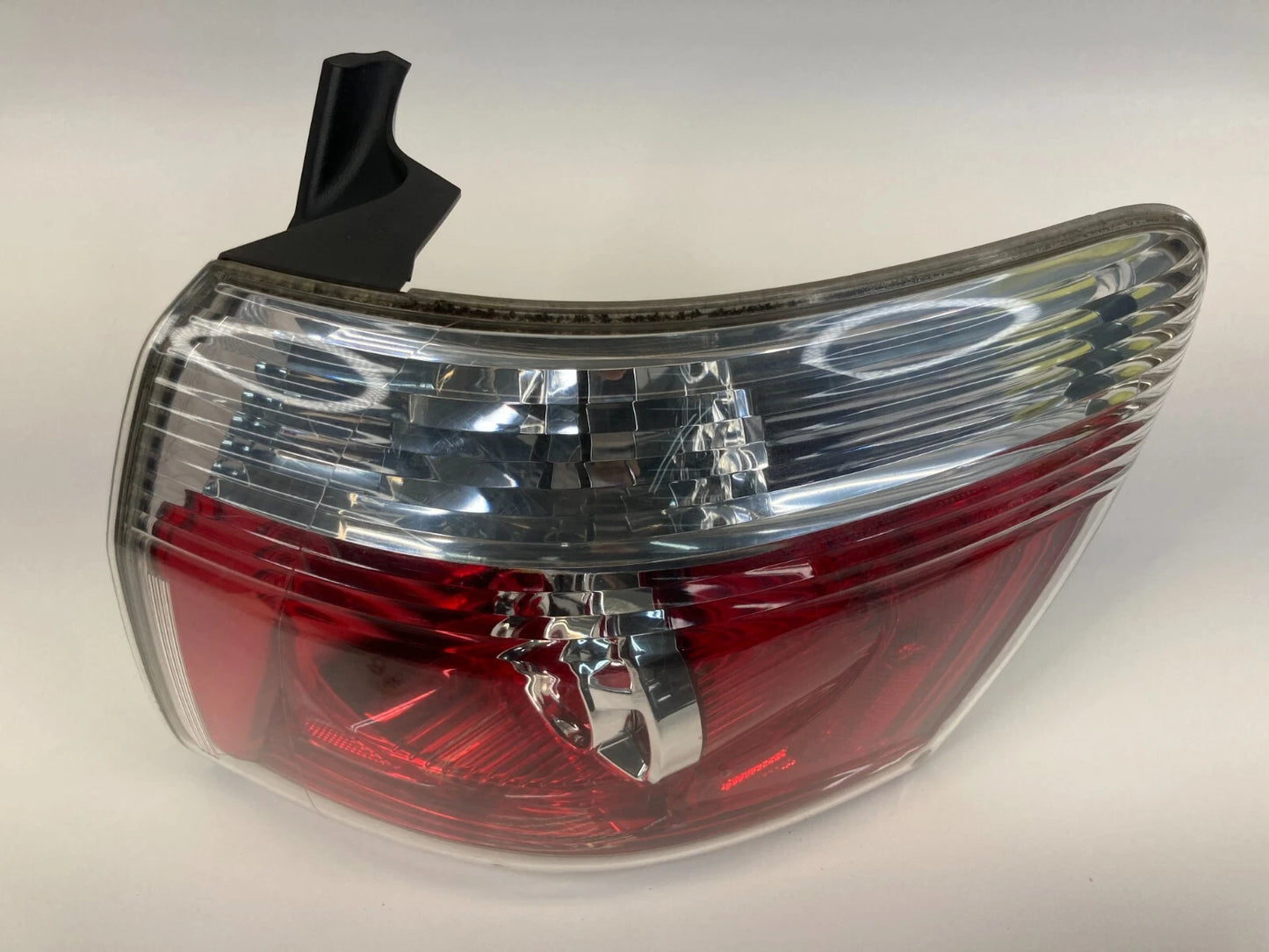 2007-2012 GMC ACADIA RIGHT SIDE TAIL LIGHT EXTERIOR TAILLIGHT LAMP 20811962 OEM