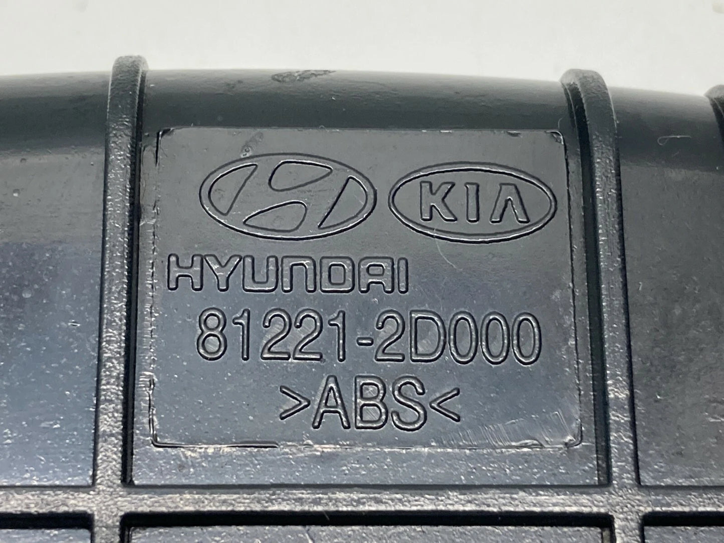 01-06 HYUNDAI ELANTRA EMERGENCY TRUNK LID OPENER RELEASE PULL HANDLE 812212D000