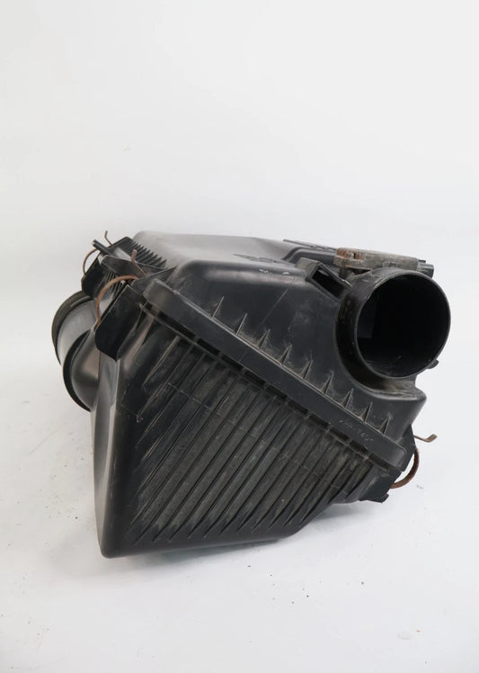 2003-2005 4RUNNER AIR FILTER BOX HOUSING UPPER AND LOWER OEM 17705-50160