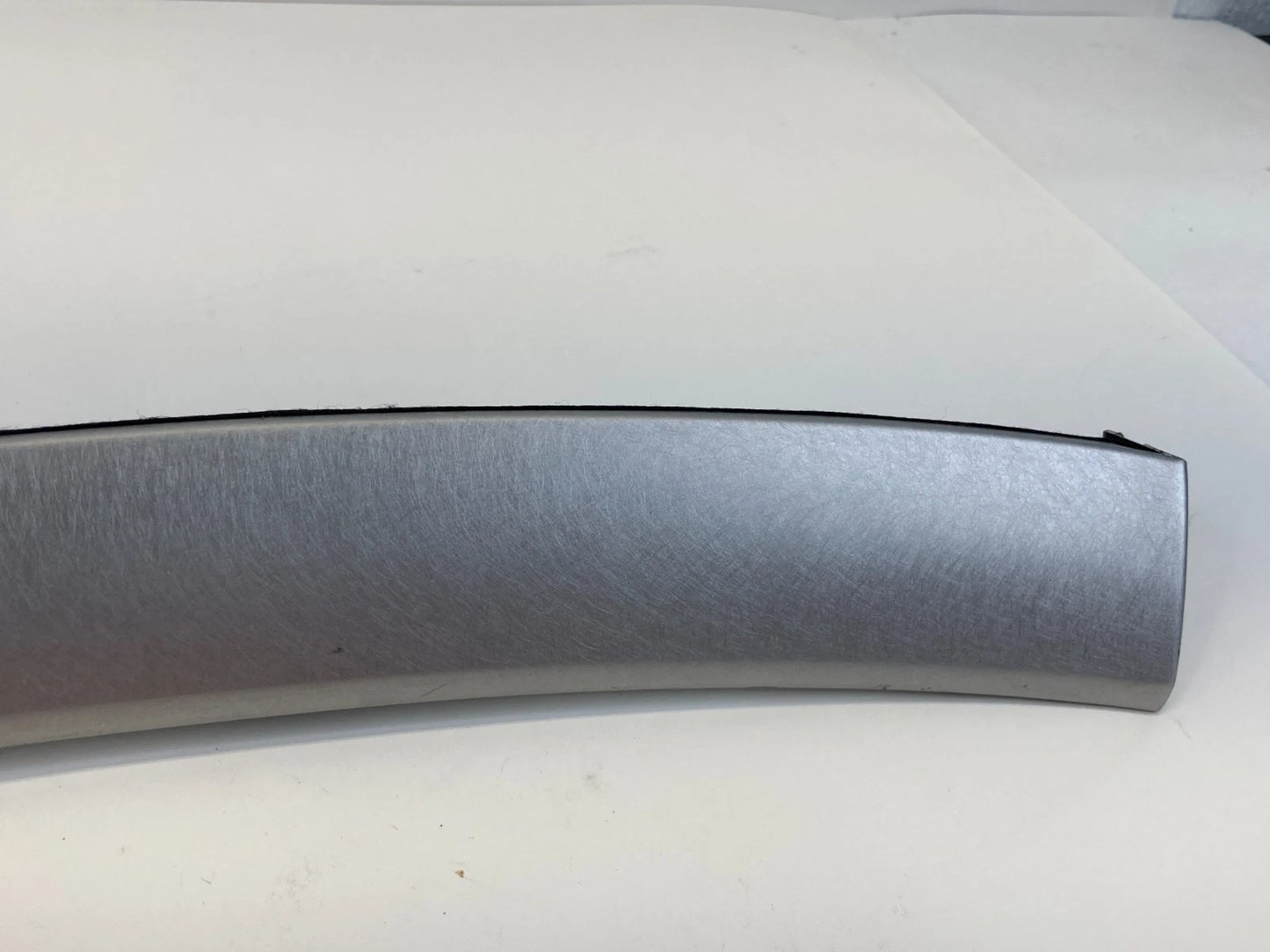 08 09 INFINITI G37 RH FR GLOVE BOX DASH BRUSHED ALUMINUM TRIM MOLDING 68411JK600