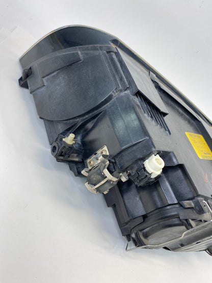 2003 2004 Volvo Front Right Passenger Headlight Headlamp Lamp Halogen 30678319