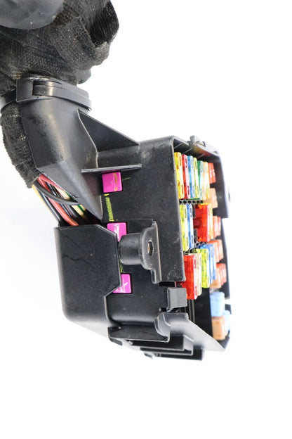 2003-2010 NEW BEETLE CONVERTIBLE 2.5L AT DASH INTERIOR CABIN FUSE BOX OEM