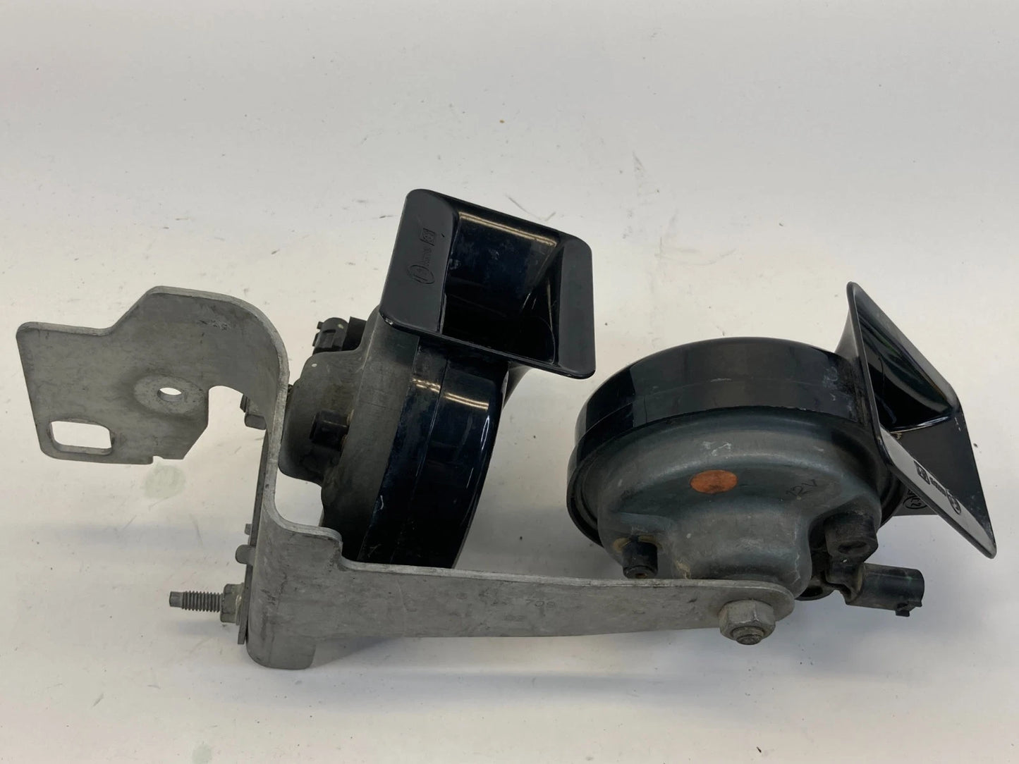 2004-2007 BMW 525I 530I HORN LOW & HIGH TONE NOTE SIREN ALARM E20092018 OEM