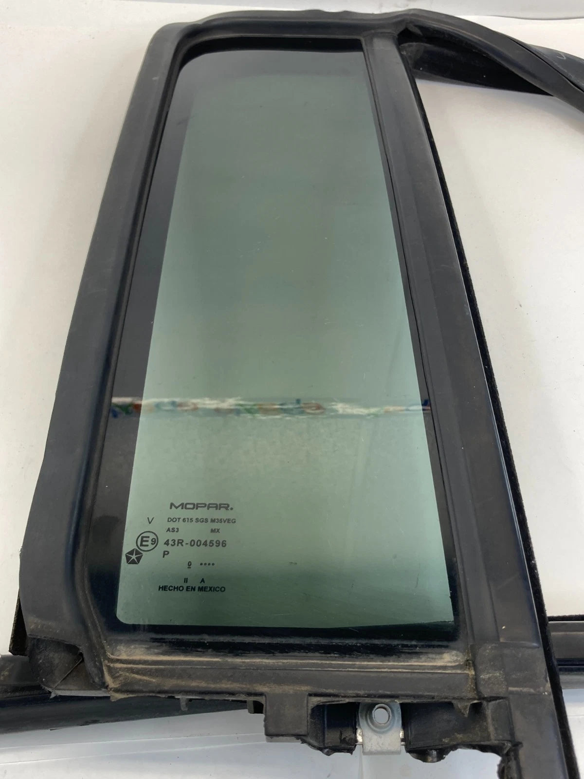 2008-2012 JEEP LIBERTY REAR RIGHT WINDOW VENT QUARTER GLASS OEM