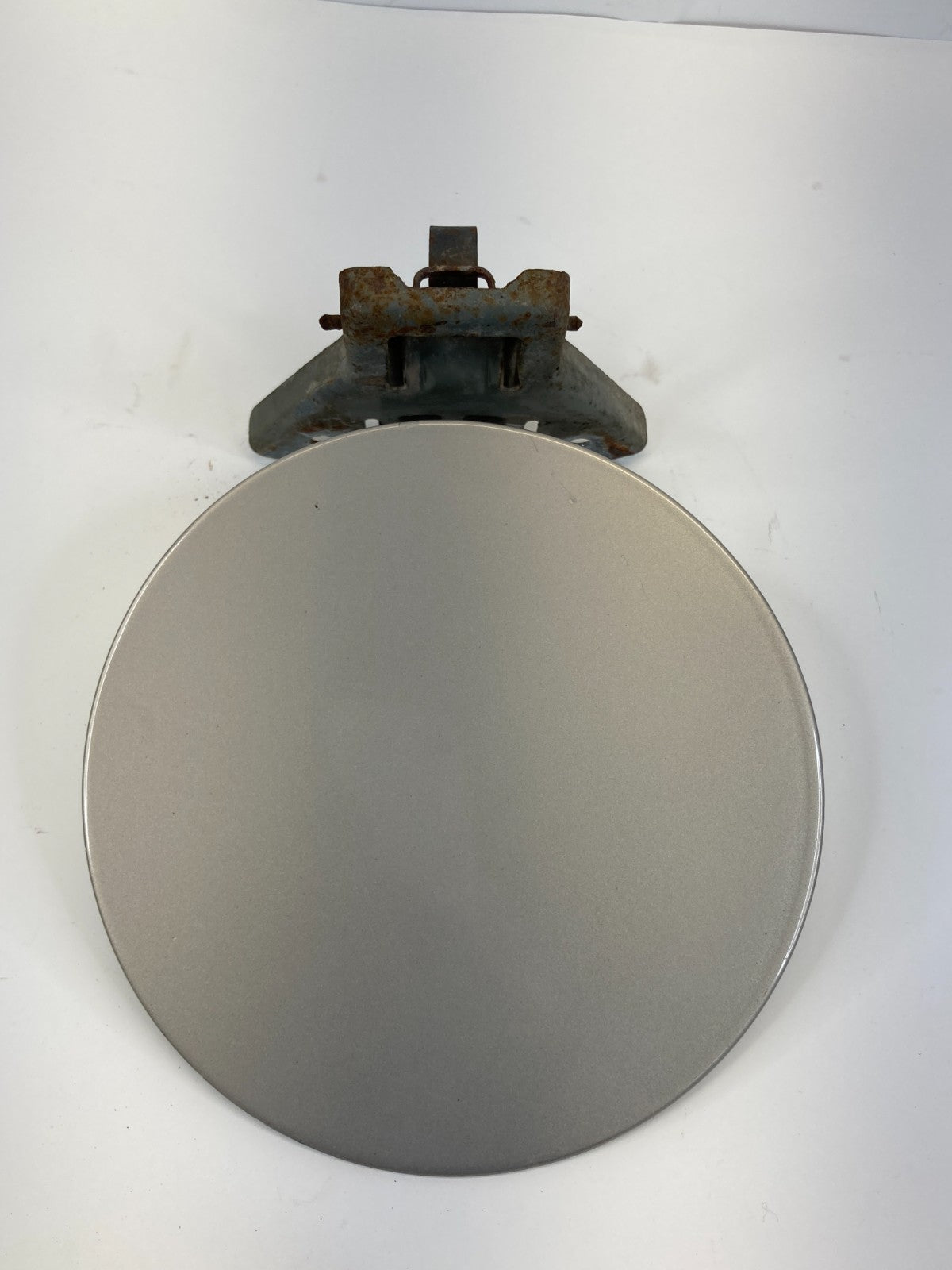 2007-2014 GMC Yukon Chevy Tahoe Escalade Fuel Tank Filler Door Gas Lid Cover OEM