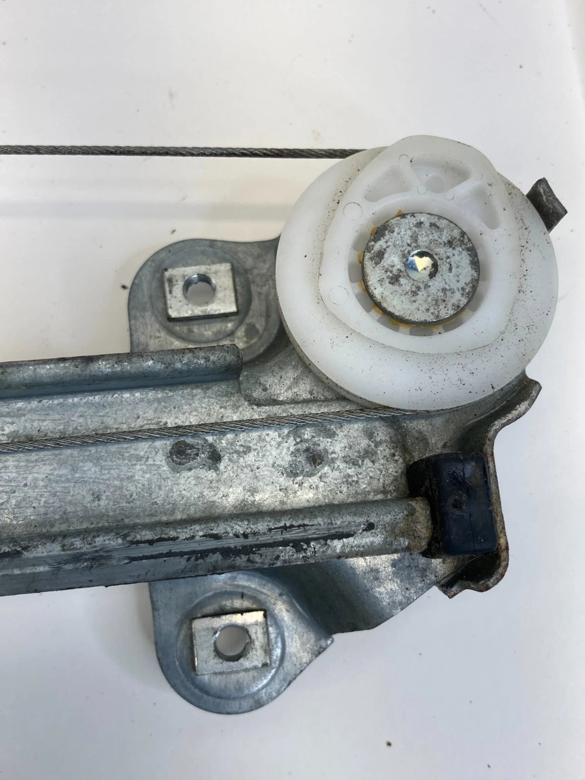 05-11 CADILLAC STS REAR RIGHT DOOR POWER WINDOW MOTOR & REGULATOR 25999741 OEM