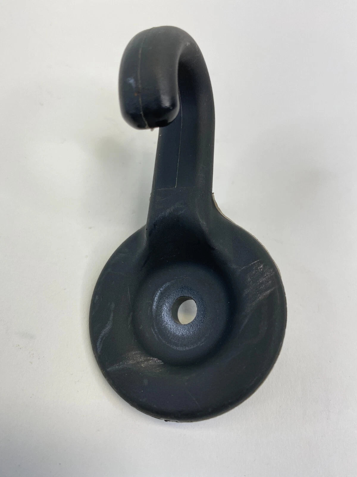 03 04 05 06 07 HONDA ACCORD SEDAN REAR TRUNK TIE DOWN HOOK 84662-SP0 OEM