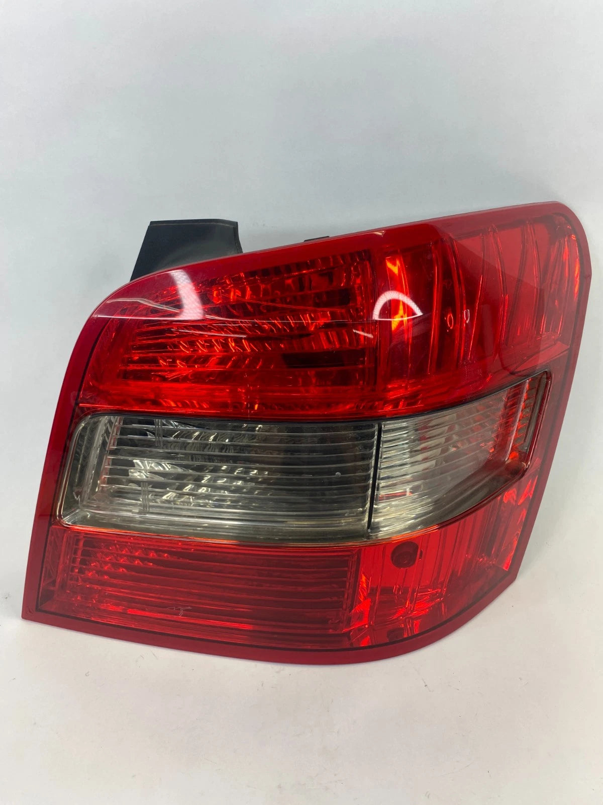 2010-2012 MERCEDES GLK350 REAR RIGHT PASSENGER TAIL LIGHT LAMP OEM A2048201464