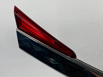 2011-2014 CHRYSLER 200 REAR TRUNK CHROME MOULDING W/ LICENSE LAMP 05182606AD OEM