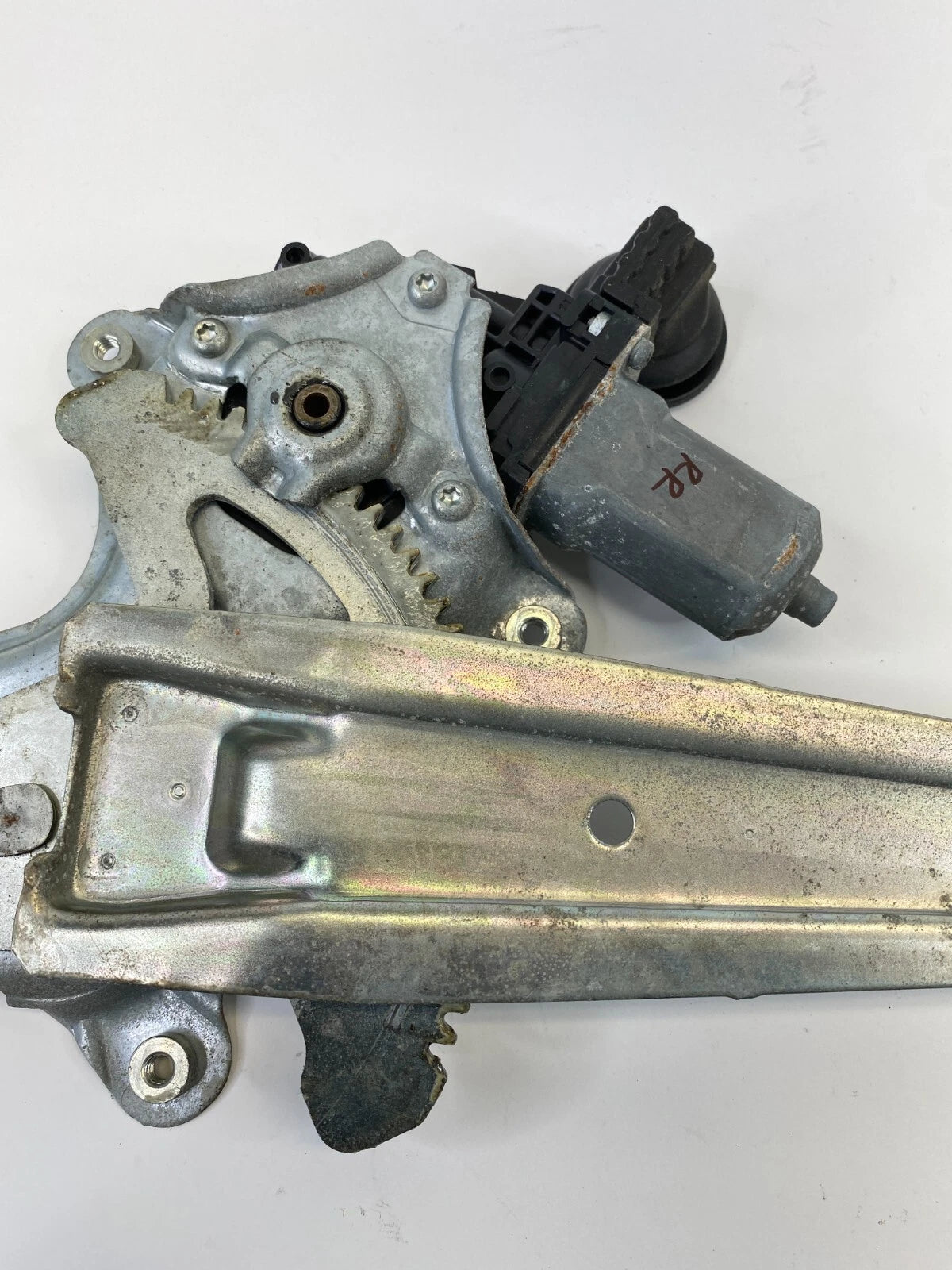 09-19 TOYOTA COROLLA REAR RIGHT SIDE DOOR WINDOW MOTOR REGULATOR 85720AE010 OEM