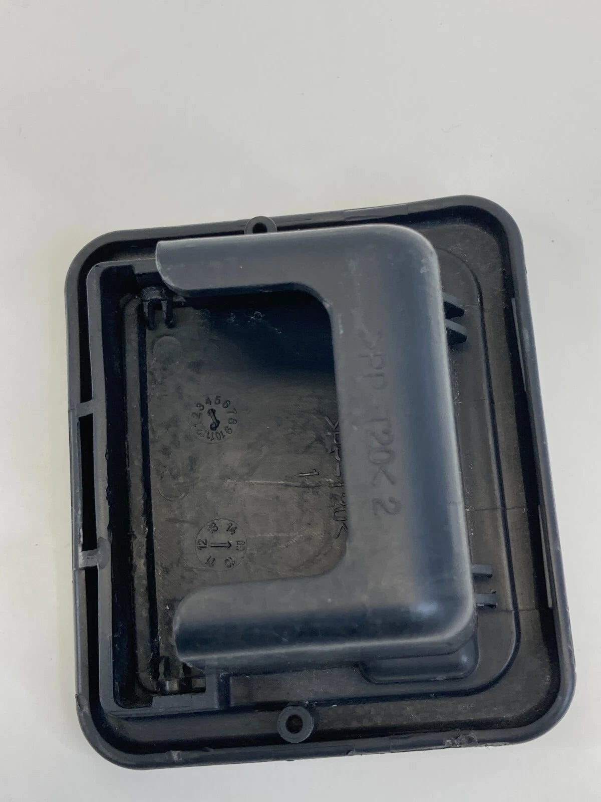 2011-2014 HYUNDAI SONATA REAR SEAT CHILD SAFETY ANCHOR HOOK TRIM LID COVER OEM