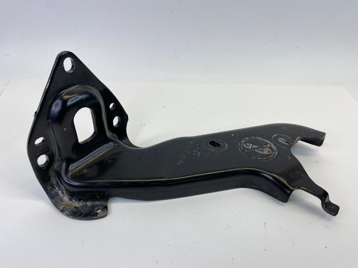 2005 2006 2007 Honda Odyssey Rear Left Sliding Door Lower Bracket OEM