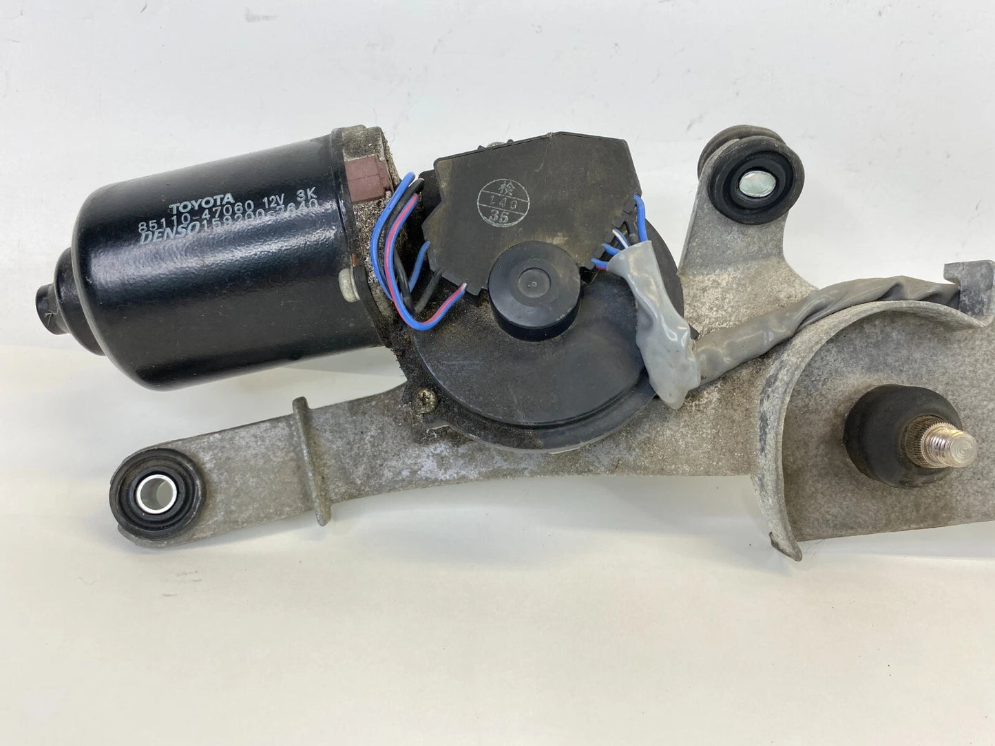 2004-2009 TOYOTA PRIUS WINDSHIELD WIPER ARM LINKAGE WITH MOTOR 85110-47060 OEM