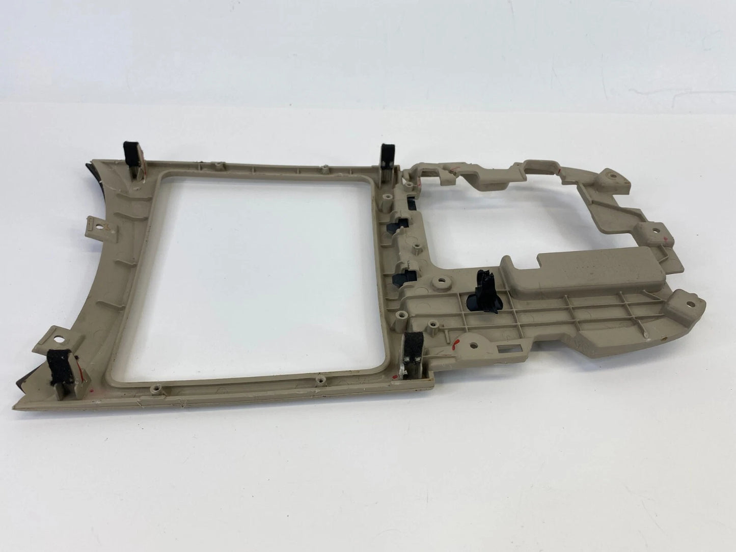07 08 09 HYUNDAI SANTA FE CENTER CONSOLE UPPER COVER TRIM BEZEL 84651-2B002 OEM