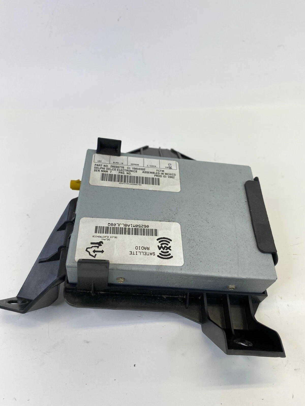 03-11 SAAB 9-3 93 SATELLITE RADIO COMPUTER CONTROL MODULE W/ BRACKET 28039776