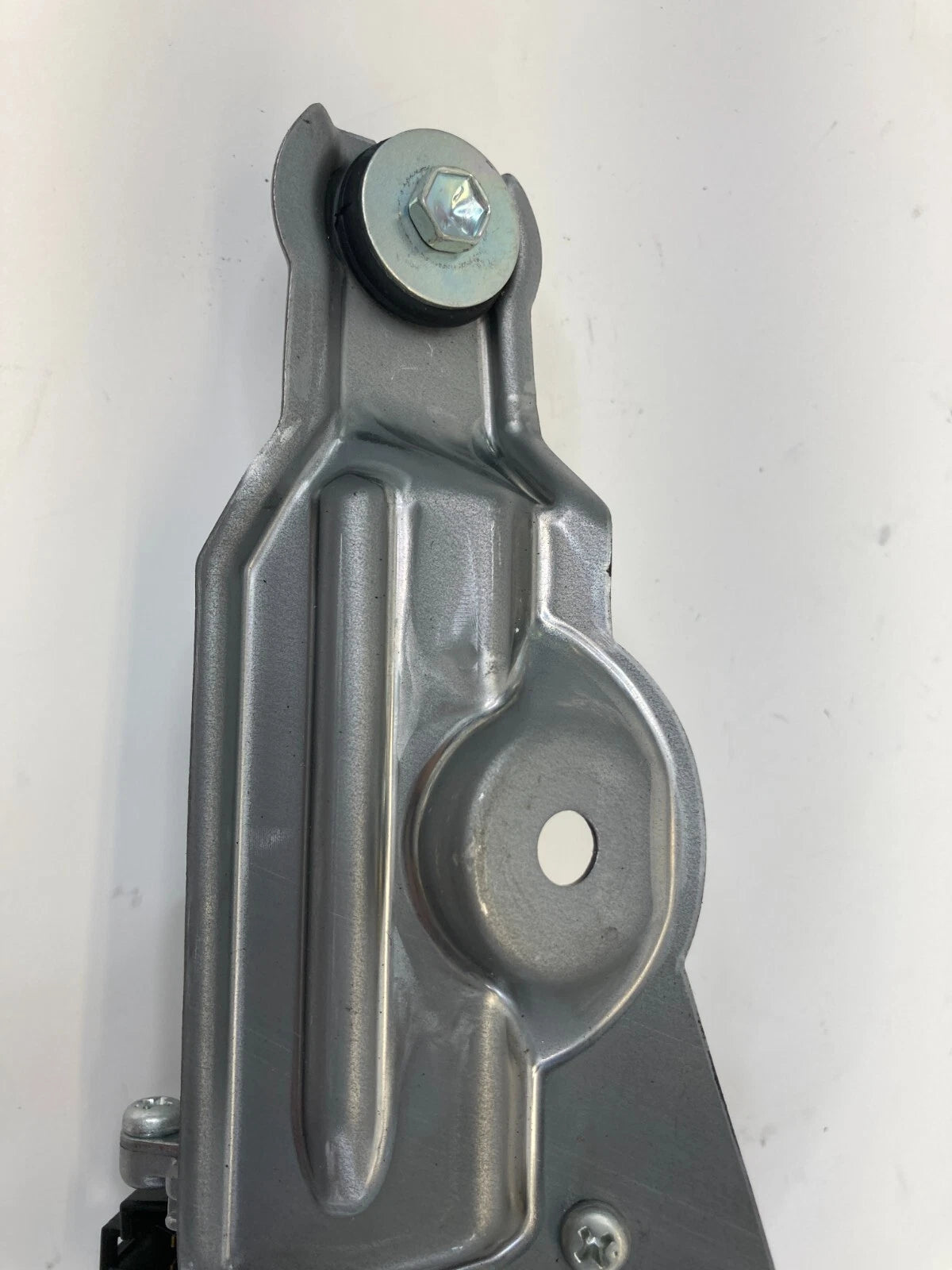 2006-2008 LEXUS RX400H REAR LIFGATE WINDSHIELD WIPER MOTOR 85130-48030 OEM